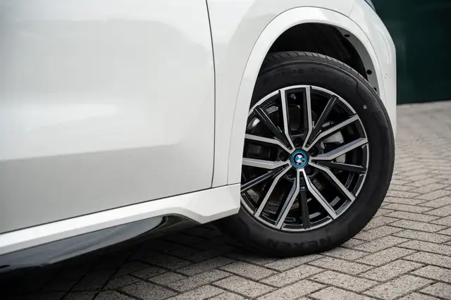 BMW X1 view 24
