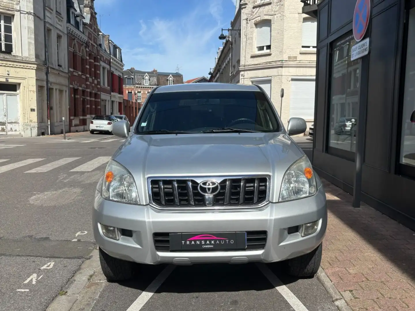 Toyota Land Cruiser 165 D-4D / ATTELAGE Gris - 2