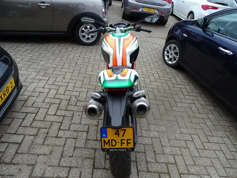 Ducati Monster 696 - foto 4