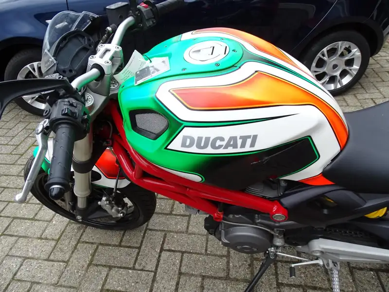 Ducati Monster 696 - foto 3