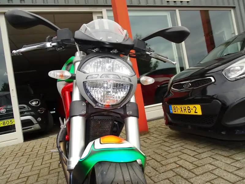 Ducati Monster 696 - foto 8