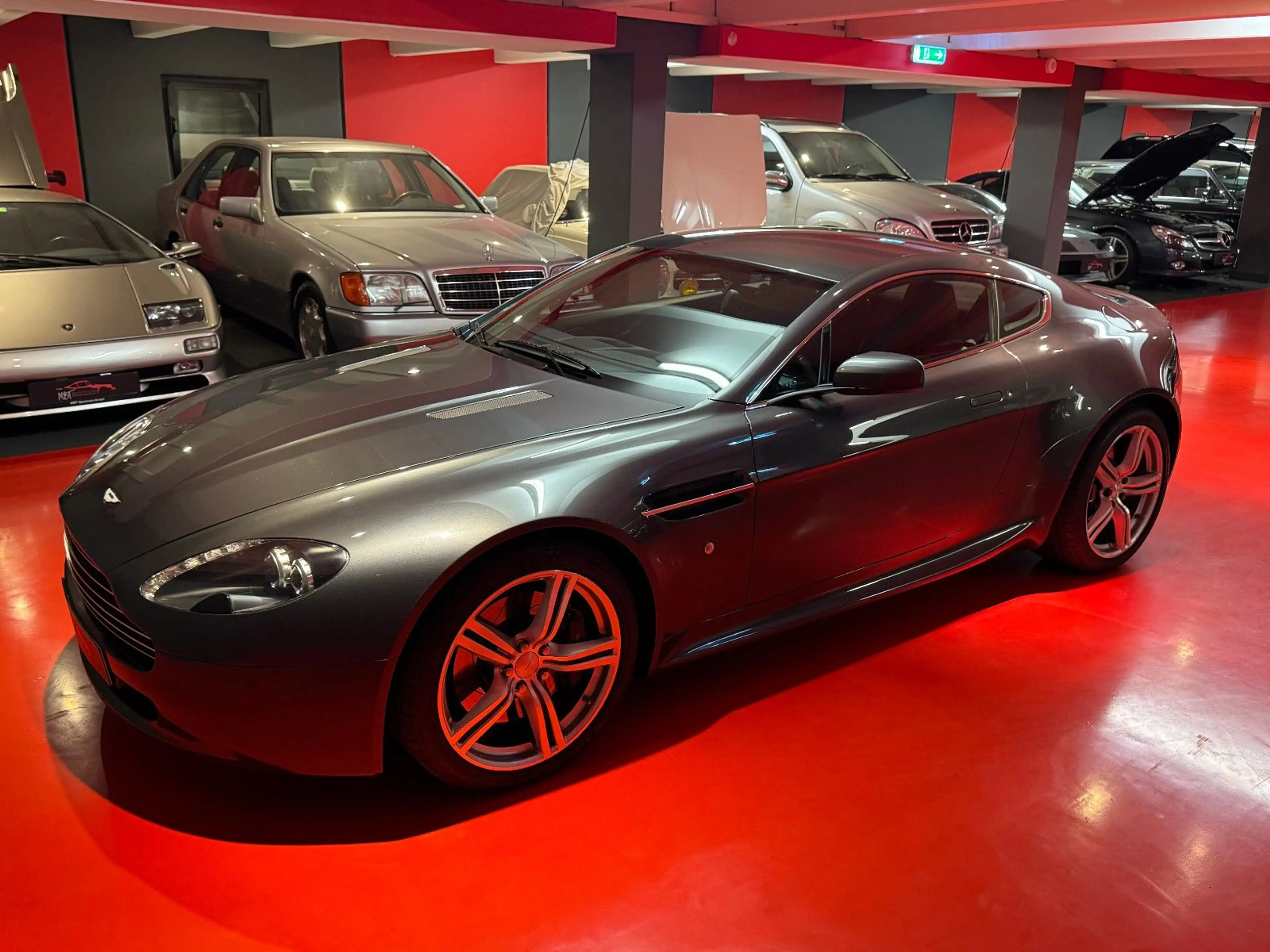 Aston Martin V8 /4.7 V8 426PS/SPORTSHIFT/COUPÉ/DEUTSCH — photo 2