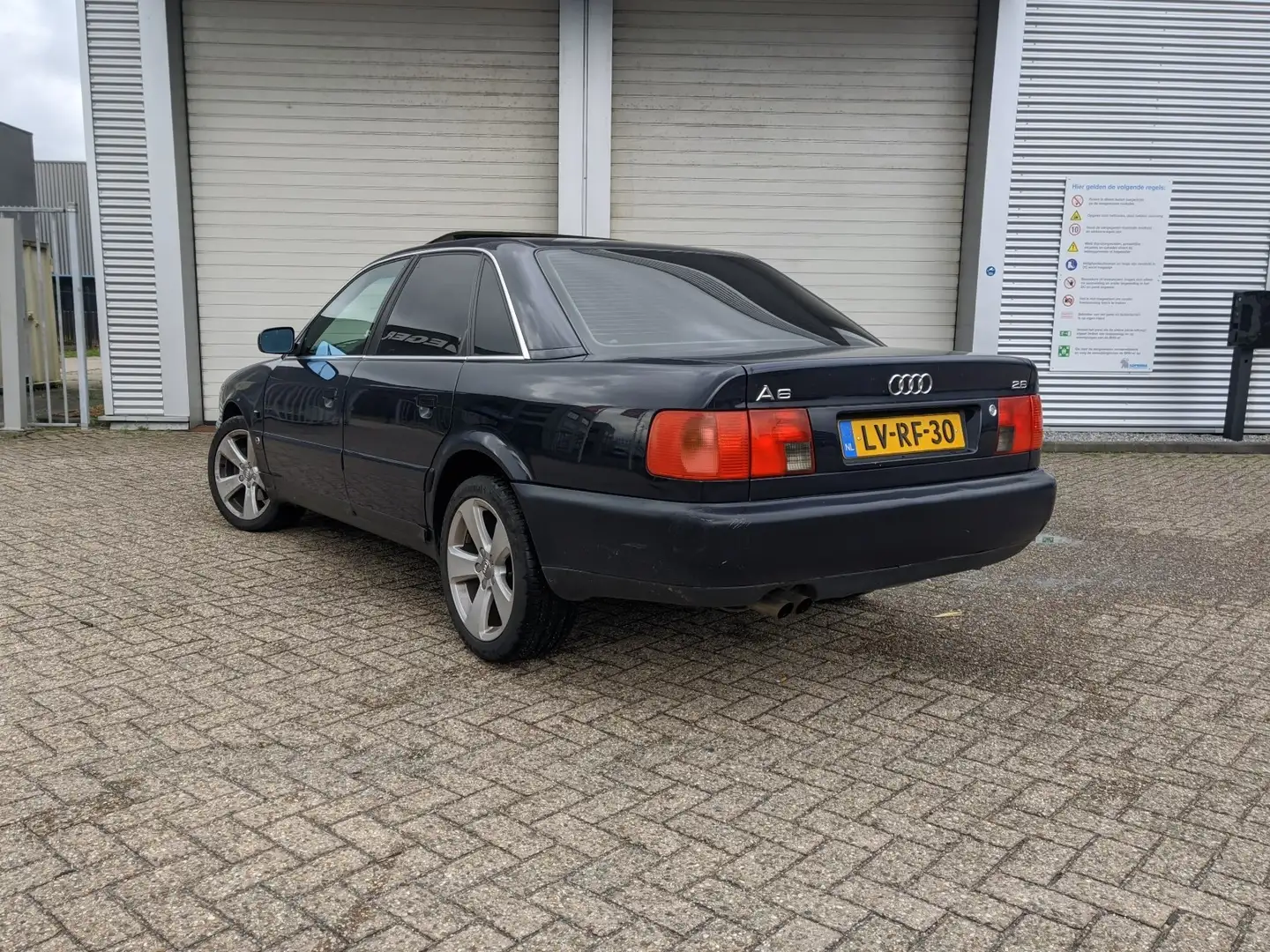 Audi A6 allroad 2.6 Bleu - 2