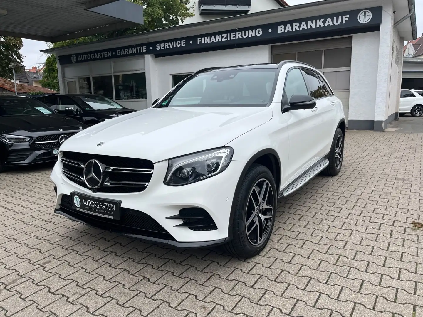 Mercedes-Benz GLC 350 GLC- Klasse GLC 350 d 4Matic AMG Line/Tüv neu Weiß - 1