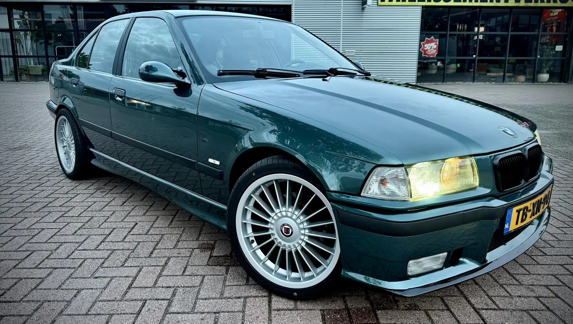 BMW 330 318iS Edition Зелений - 2