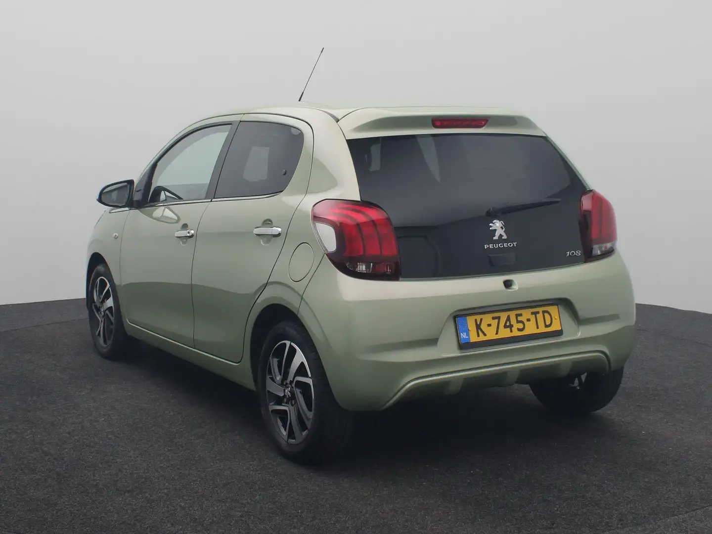 Peugeot 108 1.0 e-VTi Allure | 15" Lichtmetalen velgen | Apple Groen - 2
