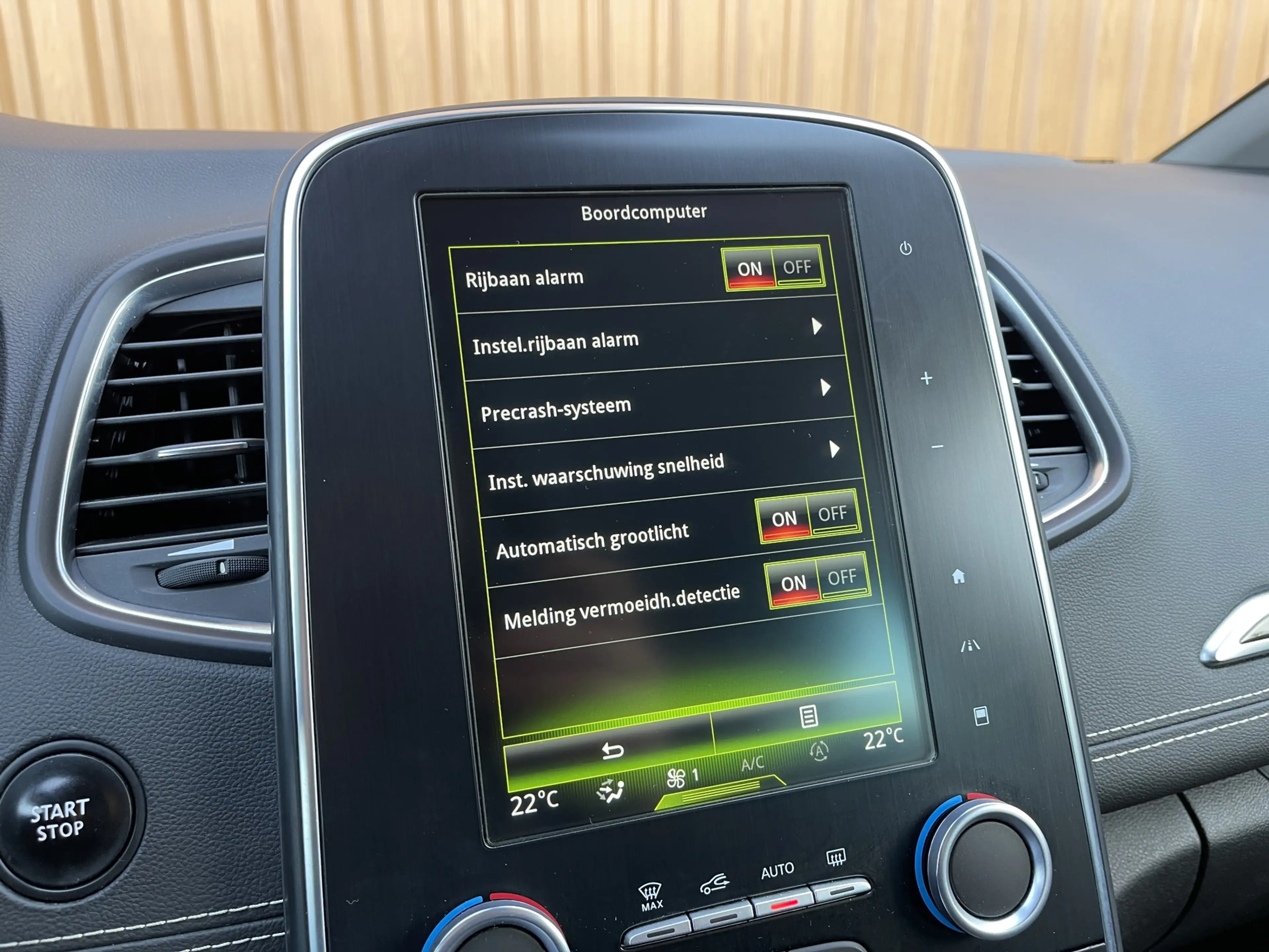 Renault Scenic 1.2 TCe Intens | DAB | Trekhaak | Multi sense | St — photo 24