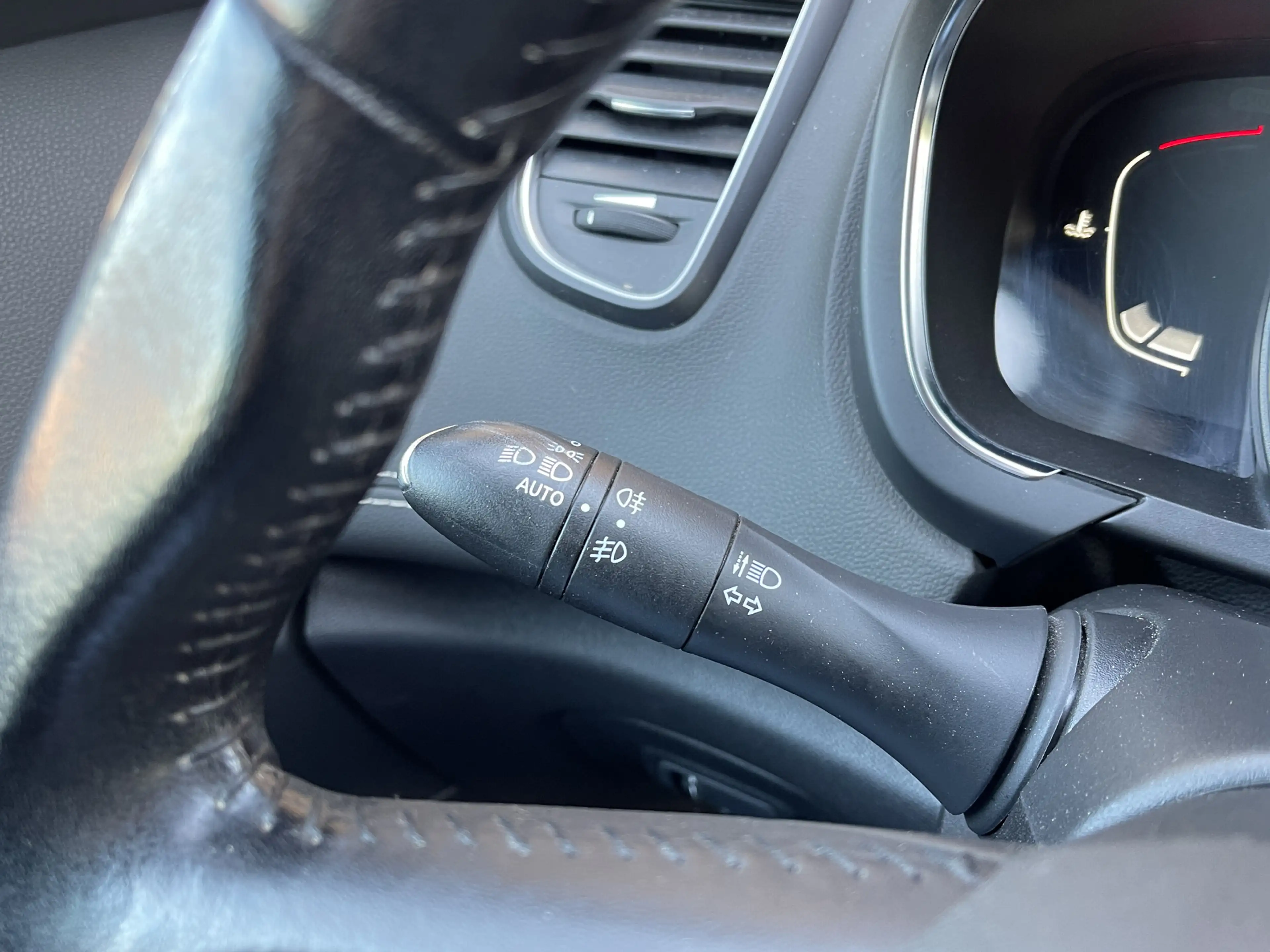 Renault Scenic 1.2 TCe Intens | DAB | Trekhaak | Multi sense | St — photo 12