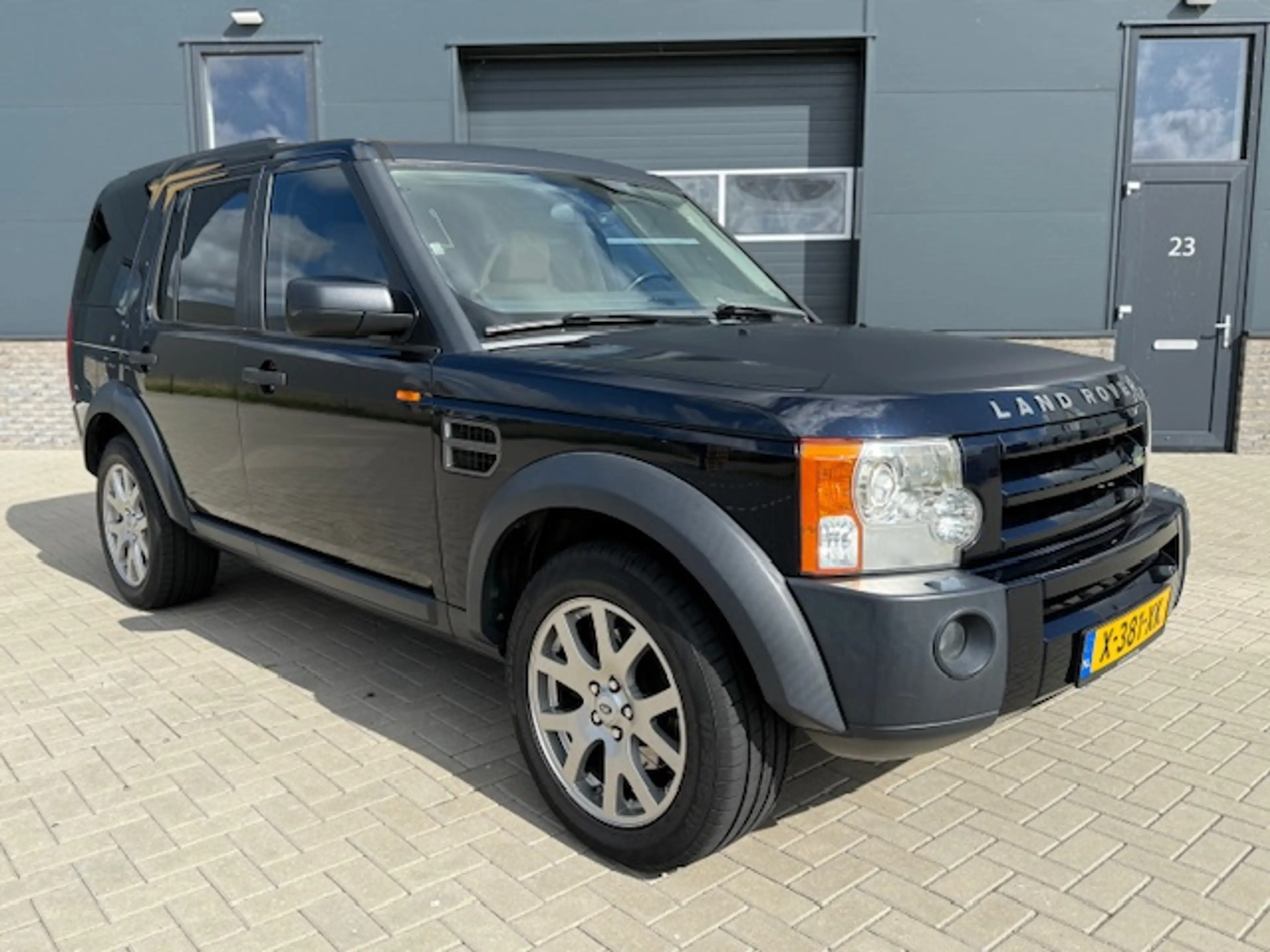 Land Rover Discovery 4.4 V8 SE Blijvend Youngtimer / 7 persoons / BTW A — photo 2