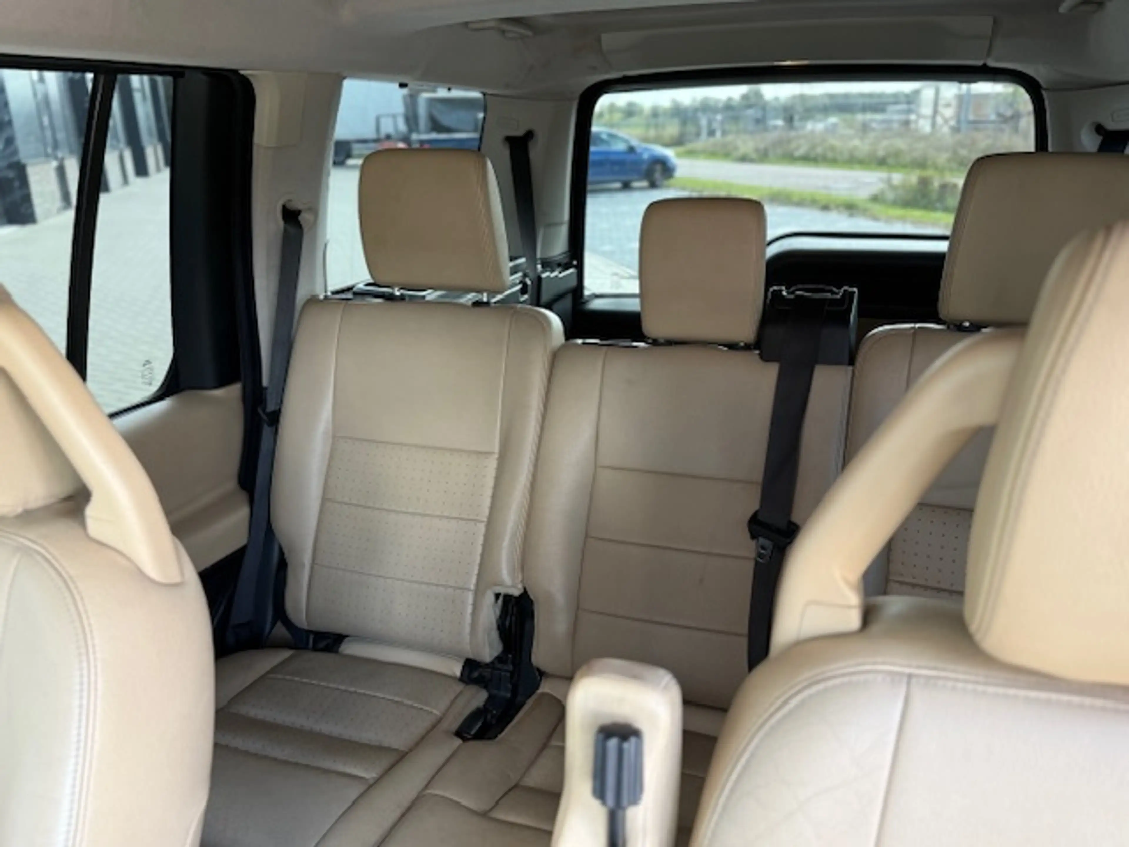 Land Rover Discovery 4.4 V8 SE Blijvend Youngtimer / 7 persoons / BTW A — photo 14