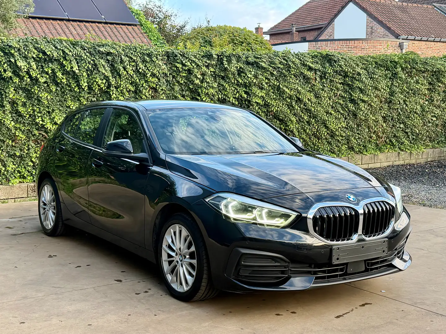 BMW 118 i Aut. LED/ Lane-assist/Navi/Carplay/12 m Garantie Noir - 2