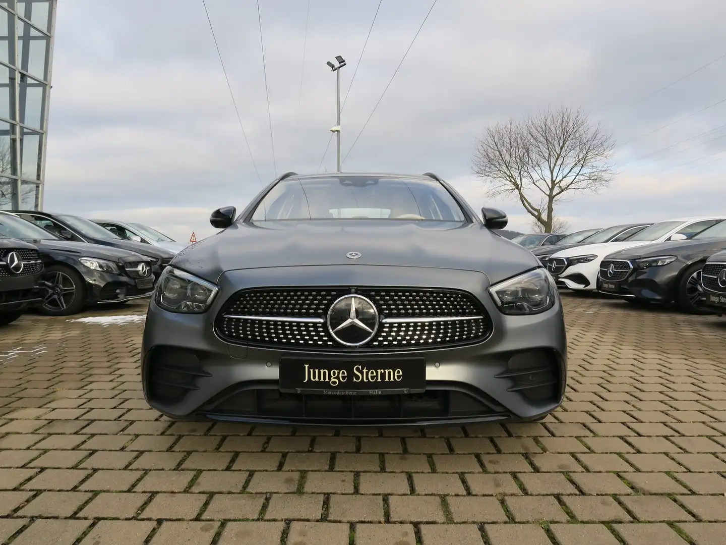 Mercedes-Benz E 300 T de AMG Line 4Matic designo magno Voll !! Grijs - 2