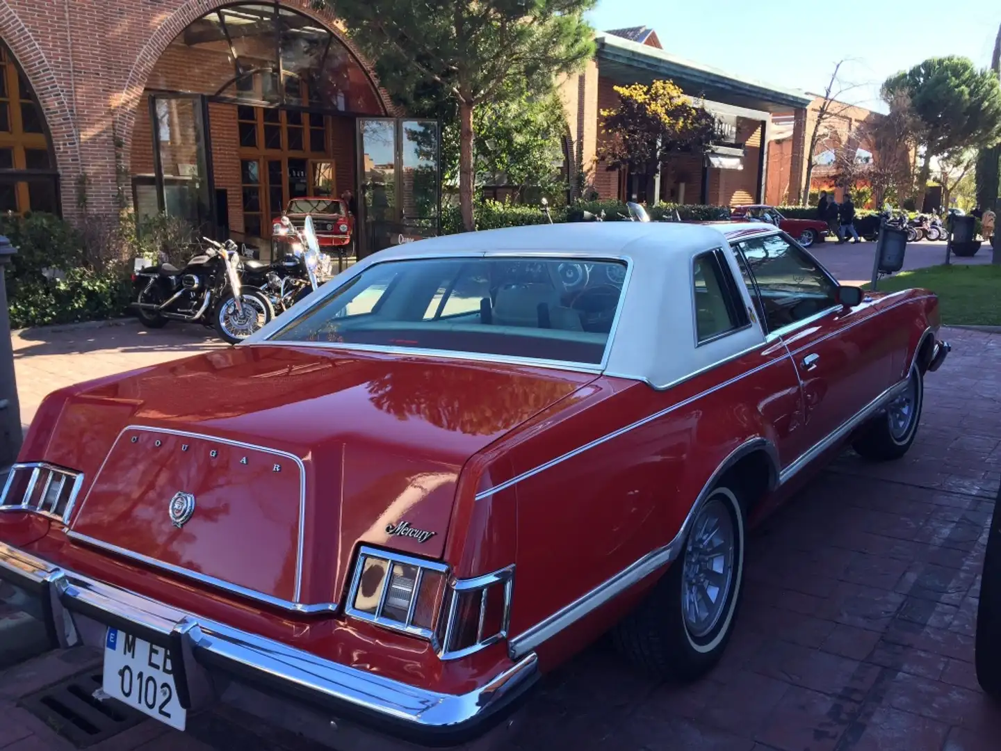 Mercury Cougar XR-7 V8 Rojo - 2