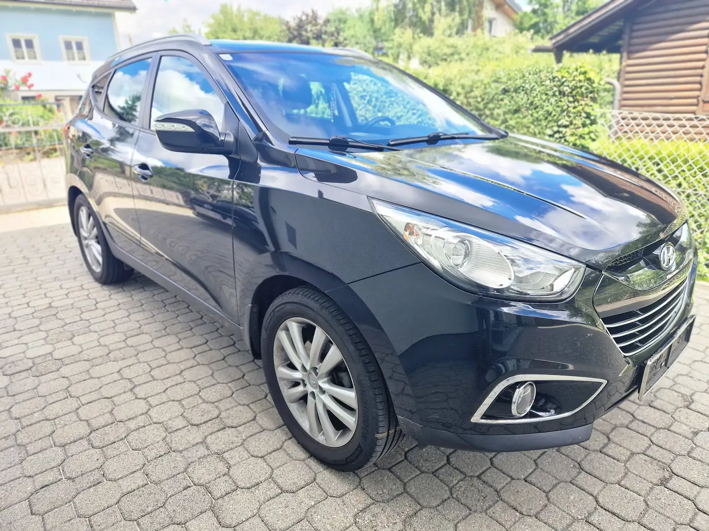 Hyundai iX35 iX35 2,0 CRDi Style 4WD Style Schwarz - 2