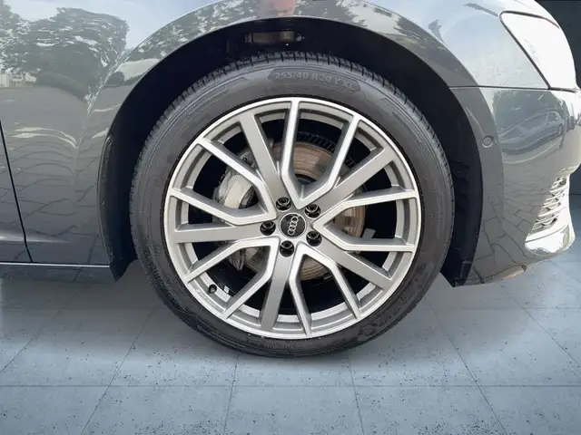 Audi A6 view 7