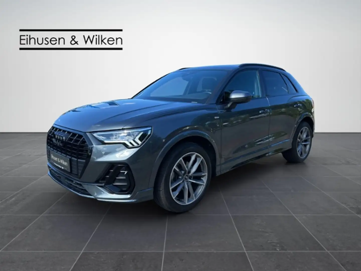 Audi Q3 35+TFSI+S-LINE+EDITION+MATRIX+AHK+ Grijs - 2
