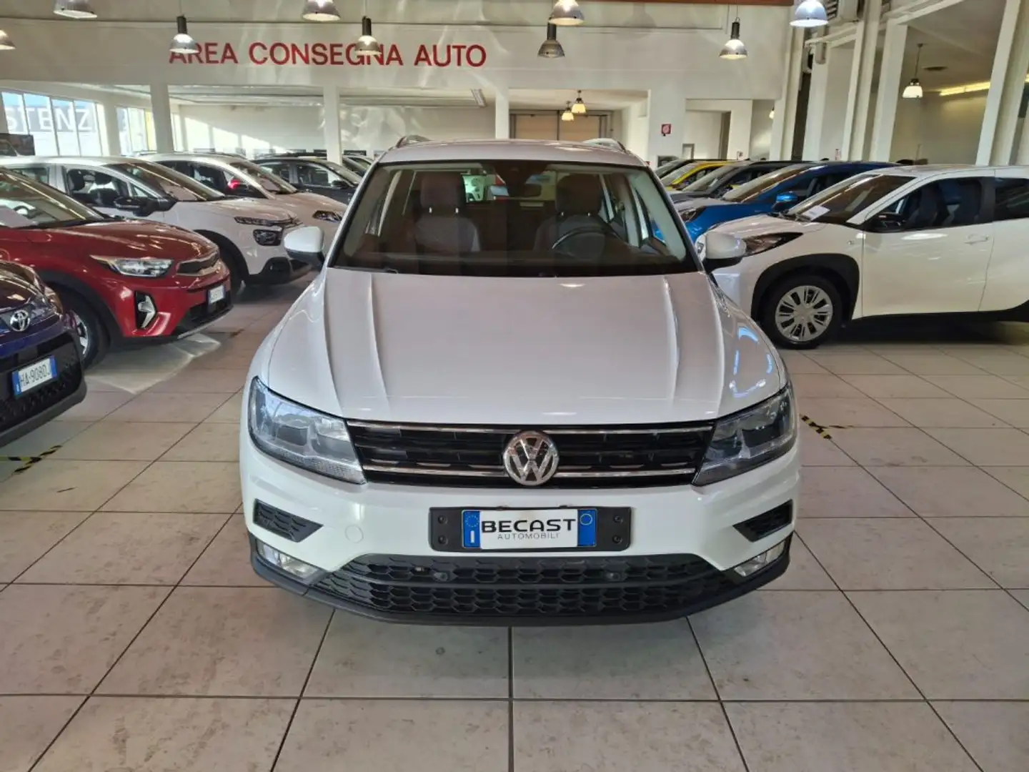 Volkswagen Tiguan 2.0 TDI SCR DSG Style BlueMotion Technology Wit - 2