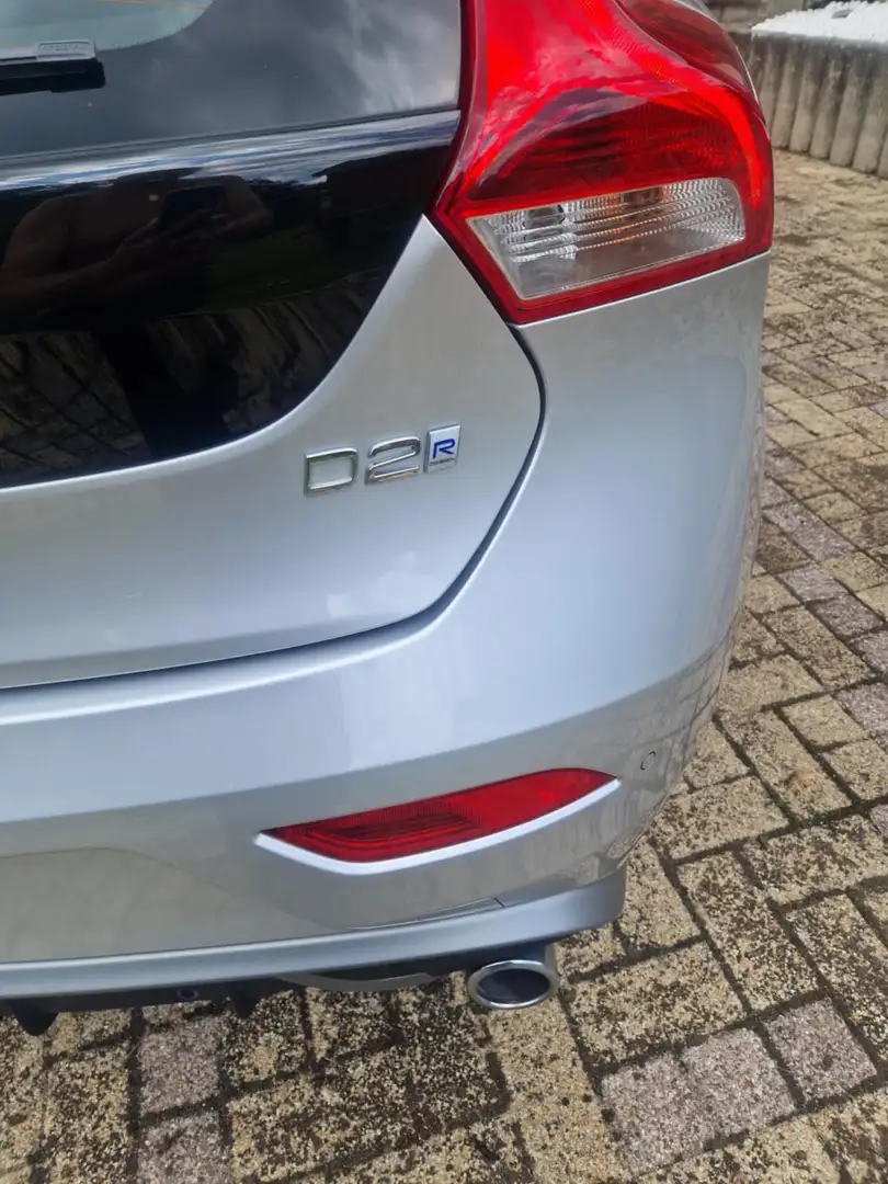 Volvo V40 V40 2.0 D2 Eco R-Design Argent - 2