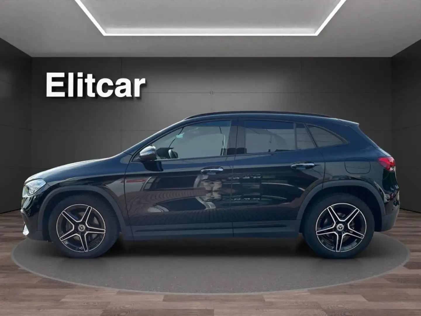 Mercedes-Benz GLA 200 D AMG LINE AUTOMATICA Noir - 2