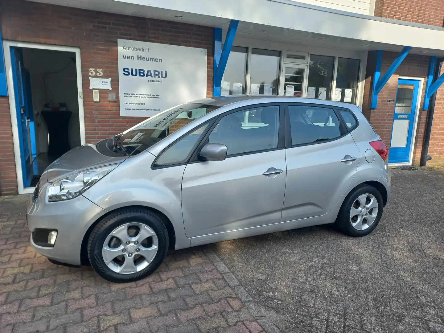 Kia Venga 1.6 Automaat Comfort P. Argent - 1