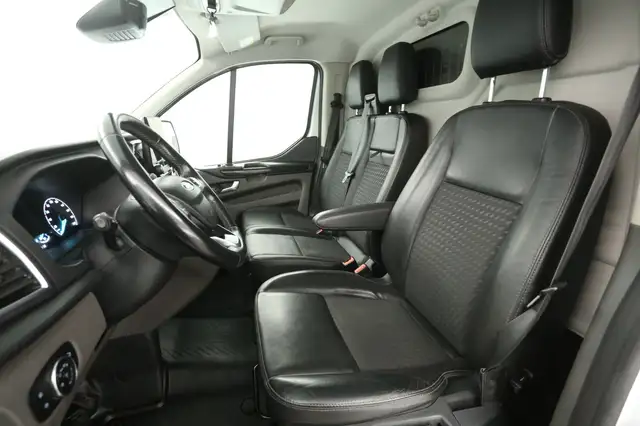 Ford Transit Custom view 9