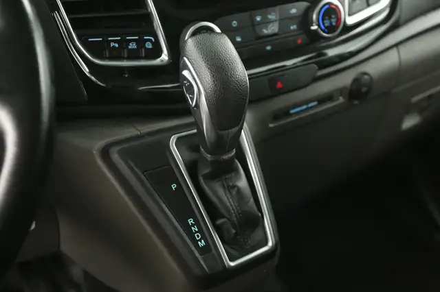Ford Transit Custom view 11