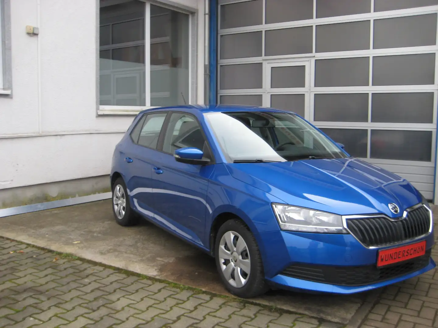 Skoda Fabia 1.0 MPI Cool Plus Blau - 1