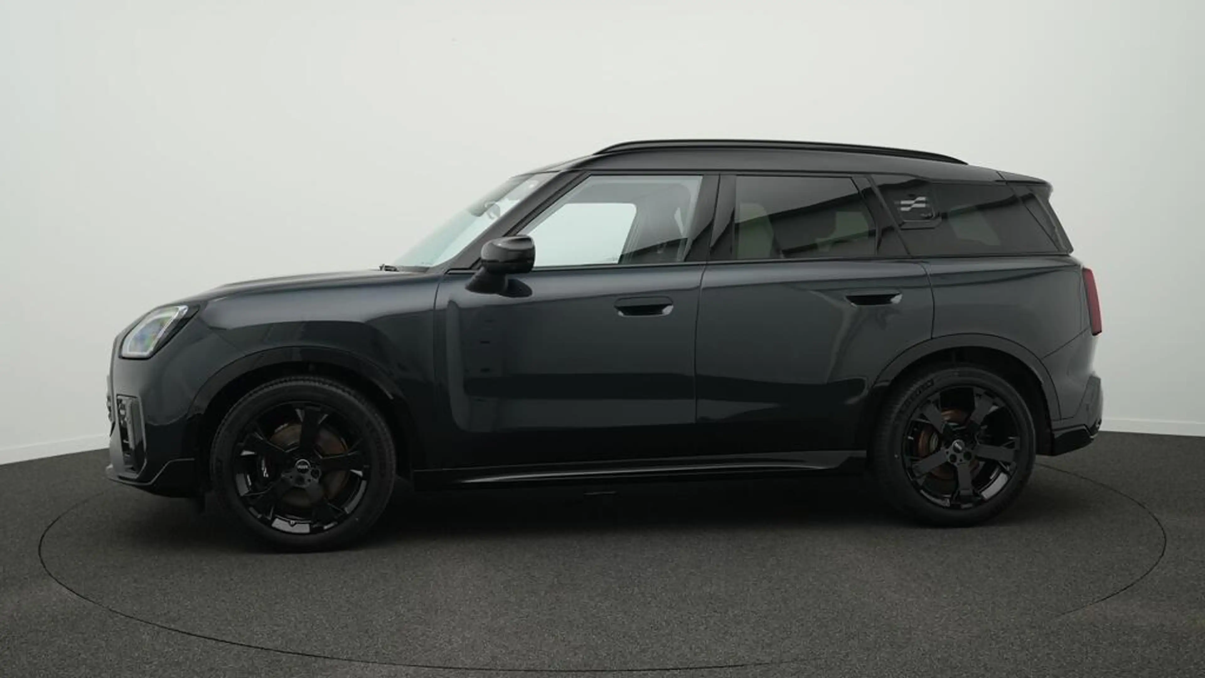 MINI Countryman S All4 John Cooper Works Trim — photo 3