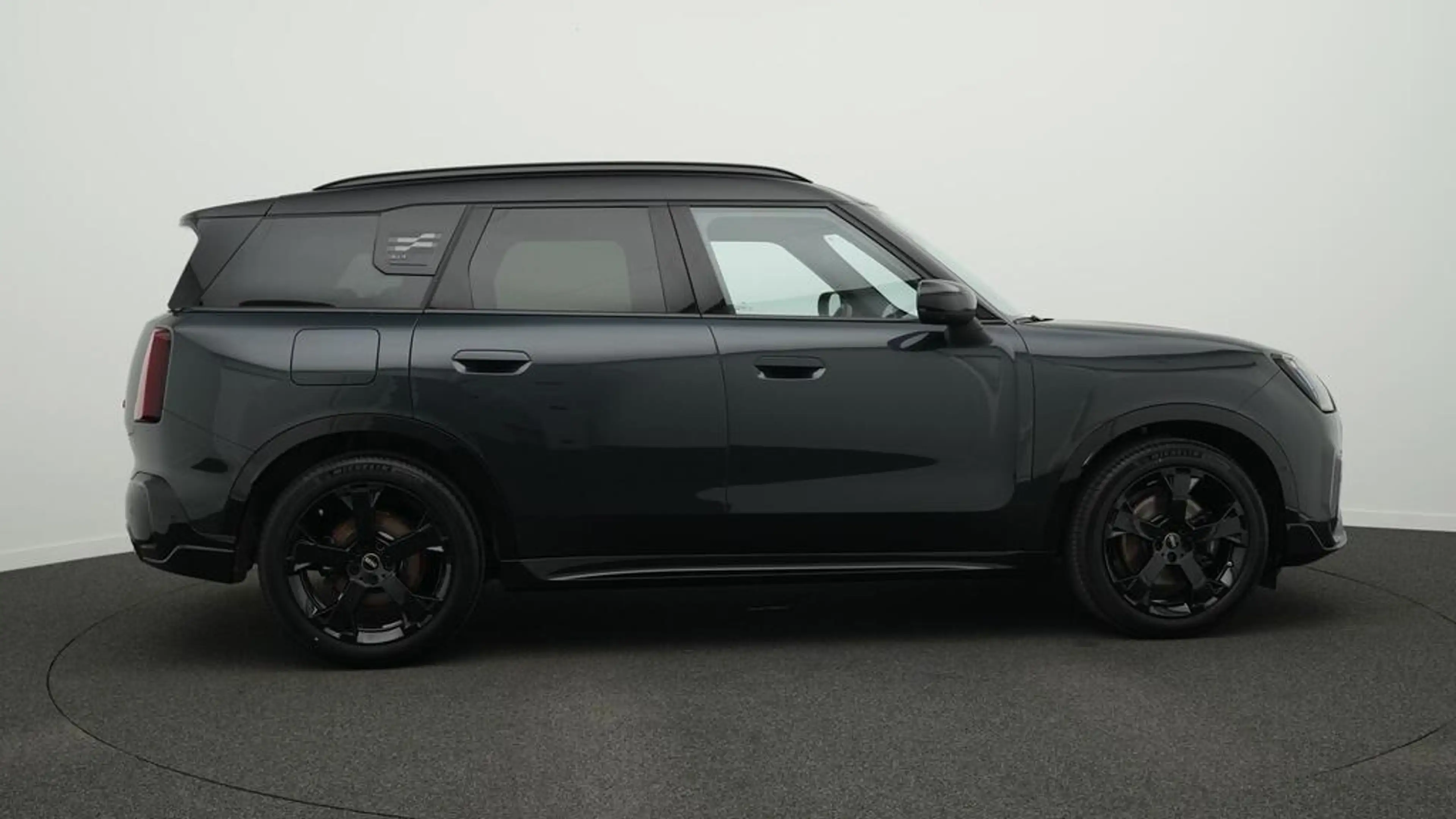 MINI Countryman S All4 John Cooper Works Trim — photo 2