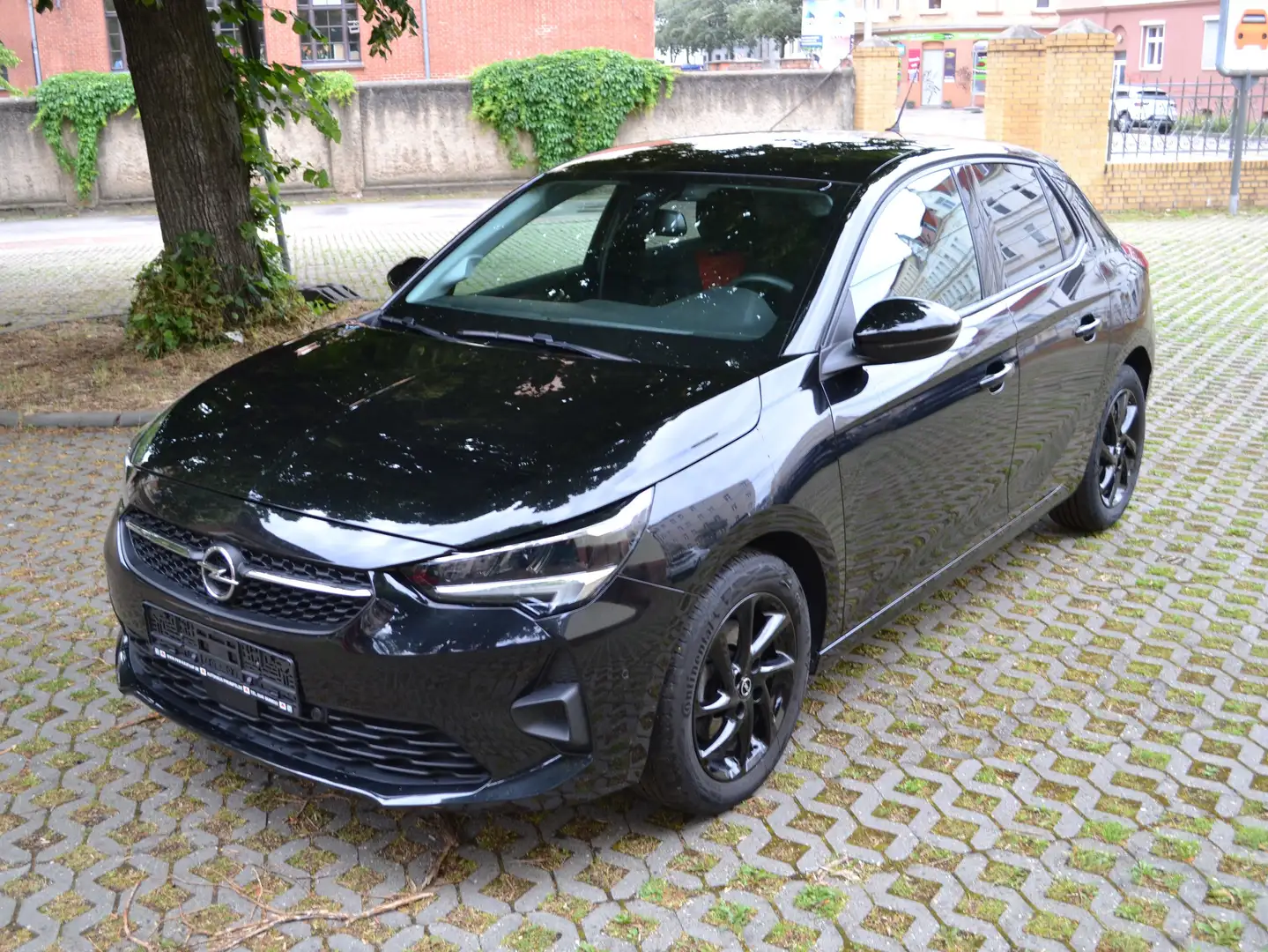 Opel Corsa GS Line Schwarz - 1