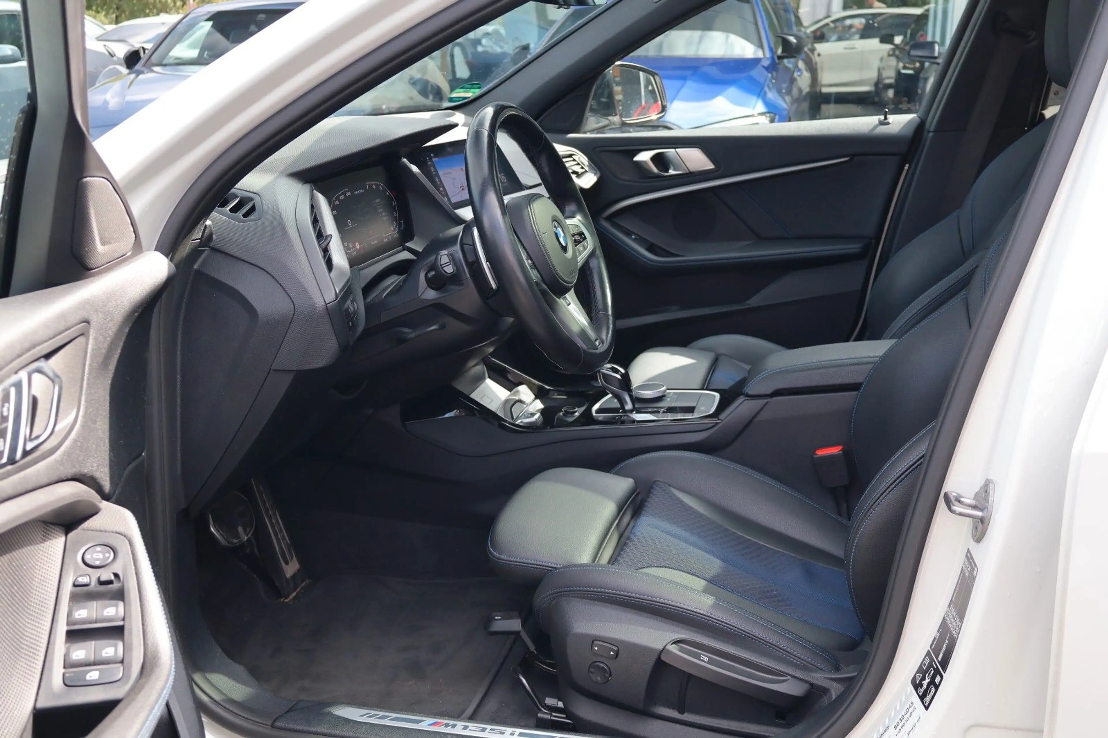 BMW 135 i xDrive/DAB+/HIFI/CARPLAY/PANO/KAMERA/TOTW. — photo 12