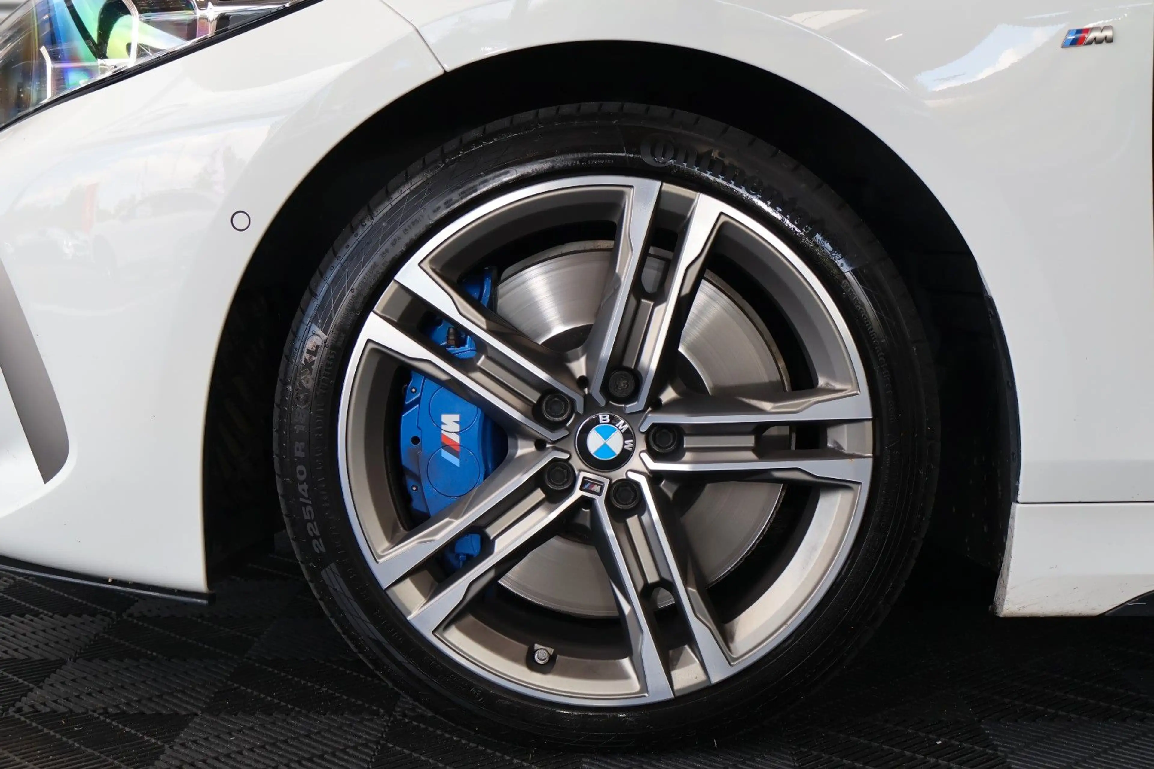 BMW 135 i xDrive/DAB+/HIFI/CARPLAY/PANO/KAMERA/TOTW. — photo 3