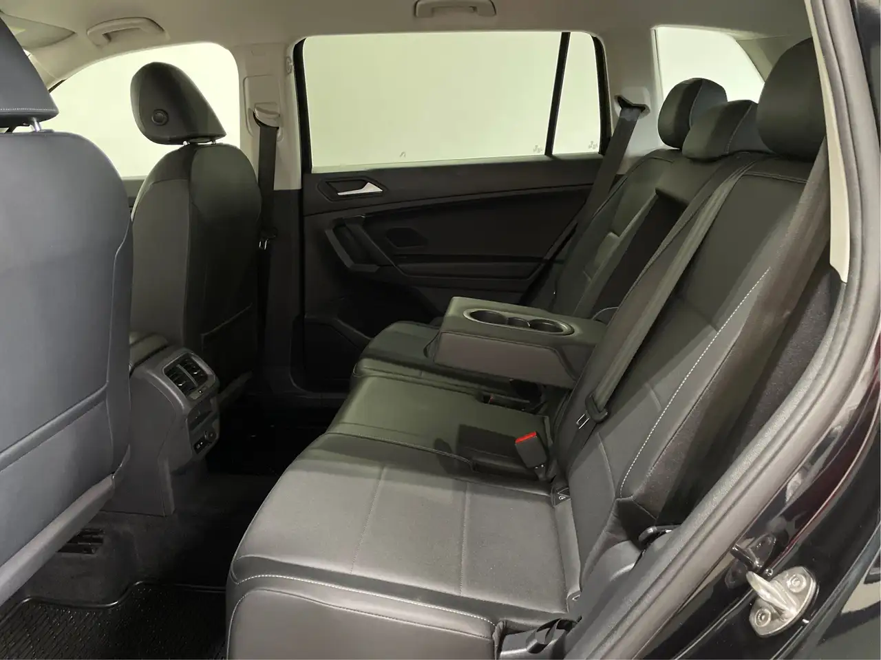 Volkswagen Tiguan снимка Volkswagen Tiguan