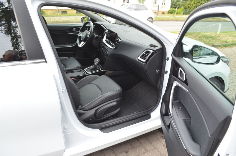 Kia Ceed SW / cee'd SW Platinum Edition Voll ! — photo 13