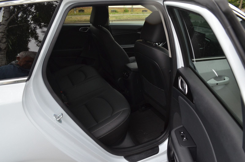 Kia Ceed SW / cee'd SW Platinum Edition Voll ! — photo 12