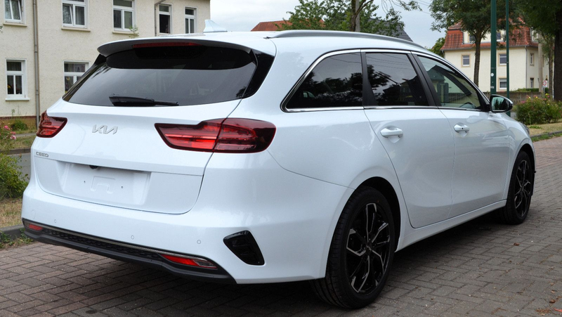 Kia Ceed SW / cee'd SW Platinum Edition Voll ! — photo 8