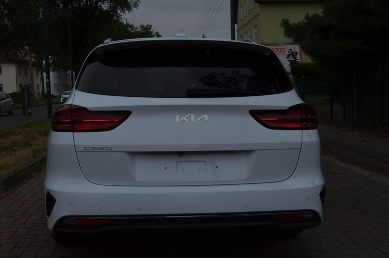 Kia Ceed SW / cee'd SW Platinum Edition Voll ! — photo 7