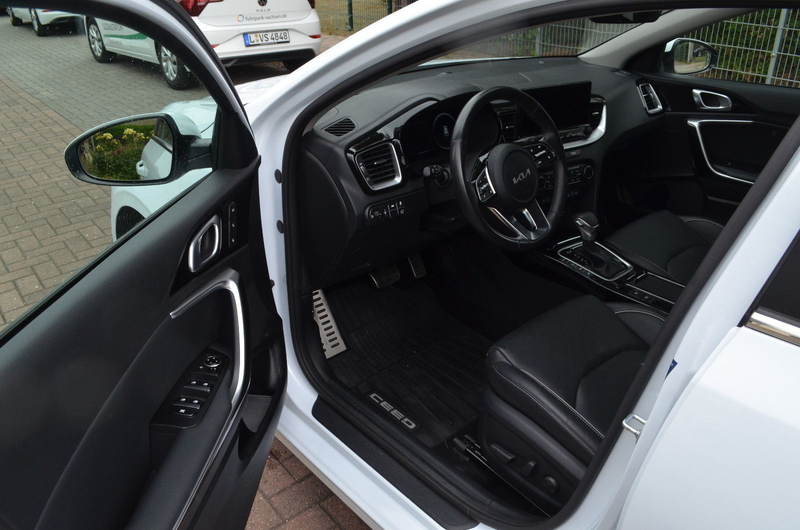 Kia Ceed SW / cee'd SW Platinum Edition Voll ! — photo 9