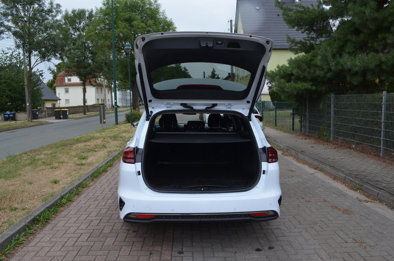Kia Ceed SW / cee'd SW Platinum Edition Voll ! — photo 11