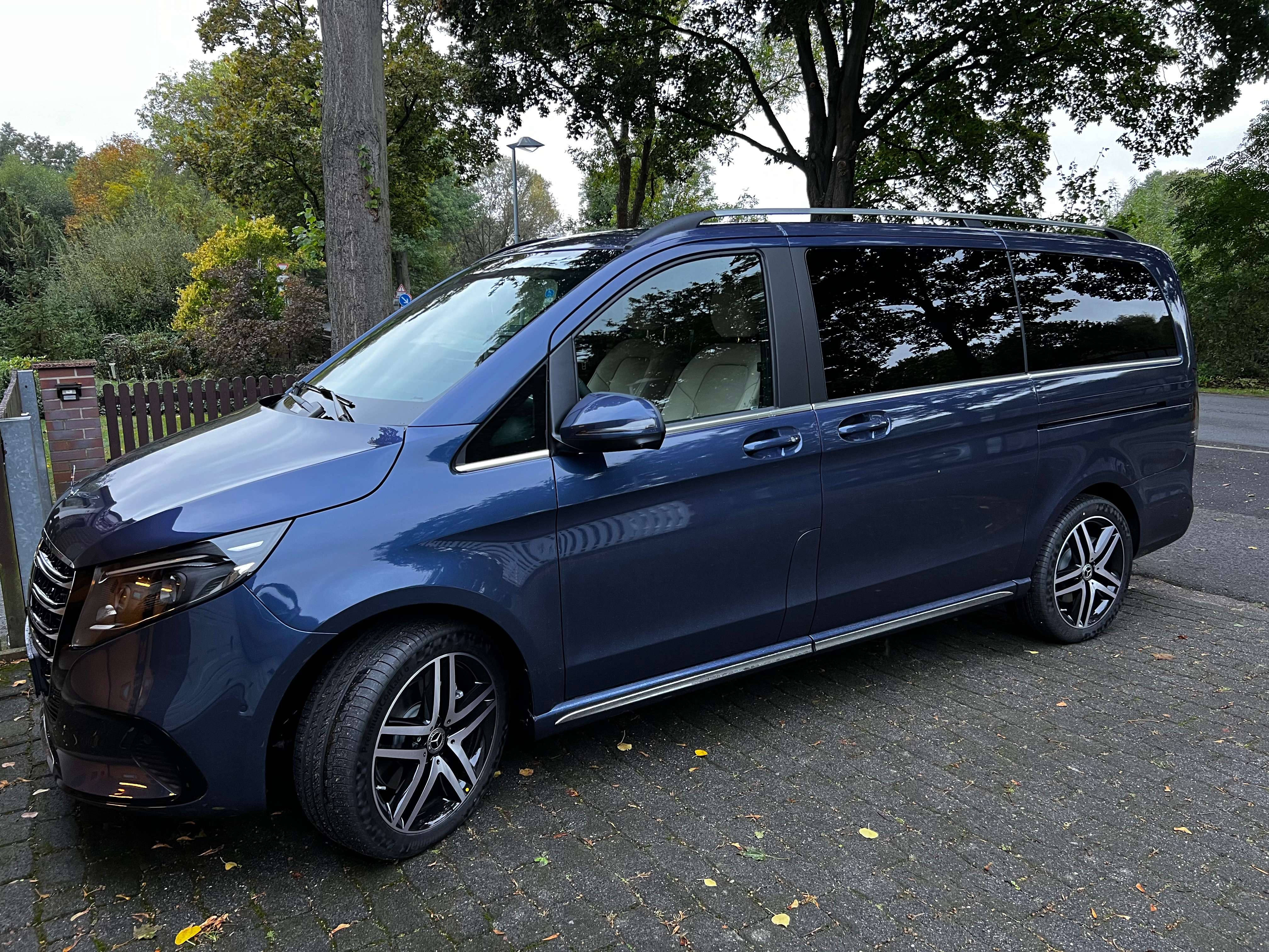 Second hand Mercedes Benz V-Class 300
