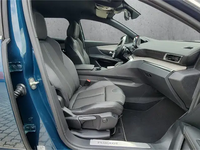 Peugeot 3008 view 13