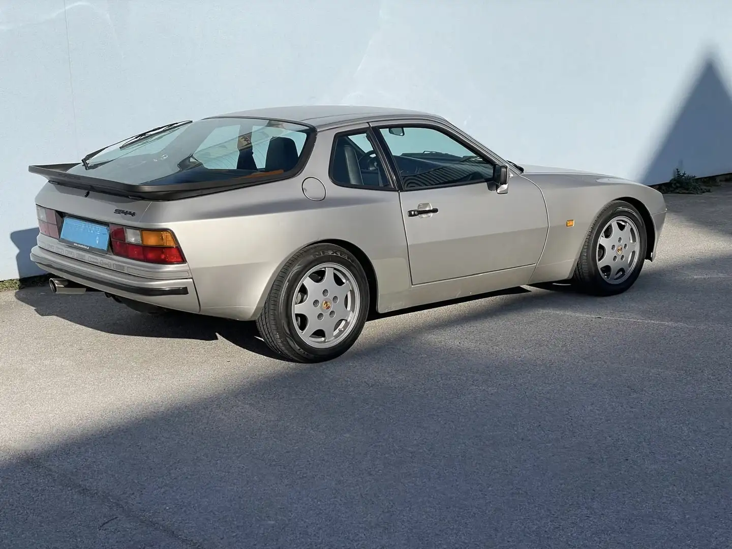 Porsche 944 II - 2