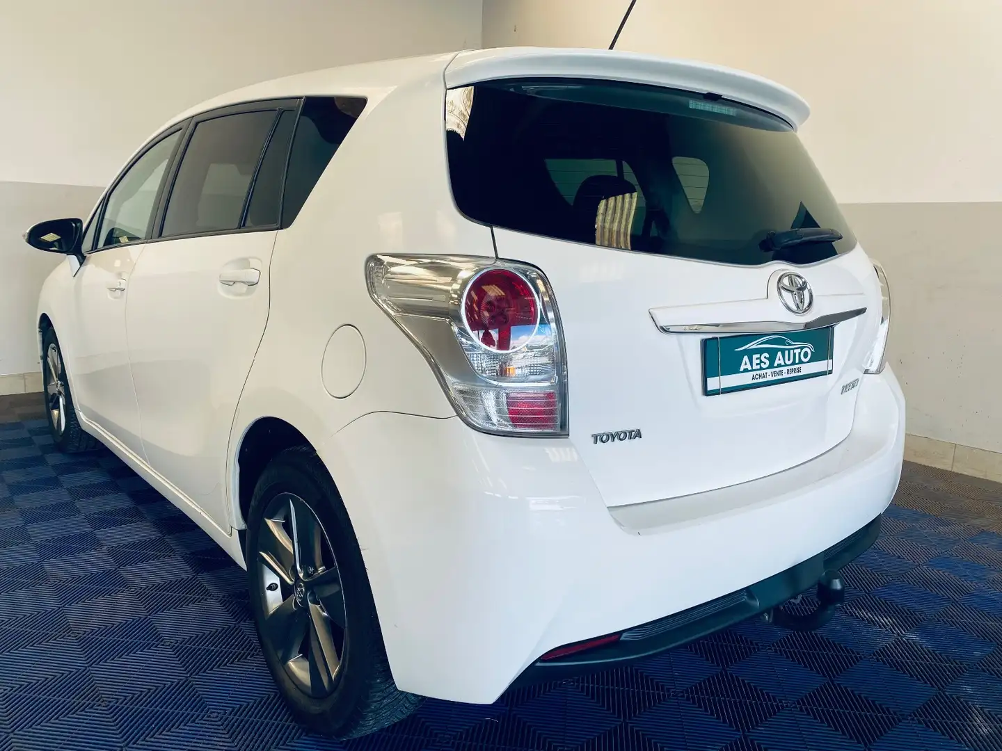 Toyota Verso Feel! SkyView Blanc - 2