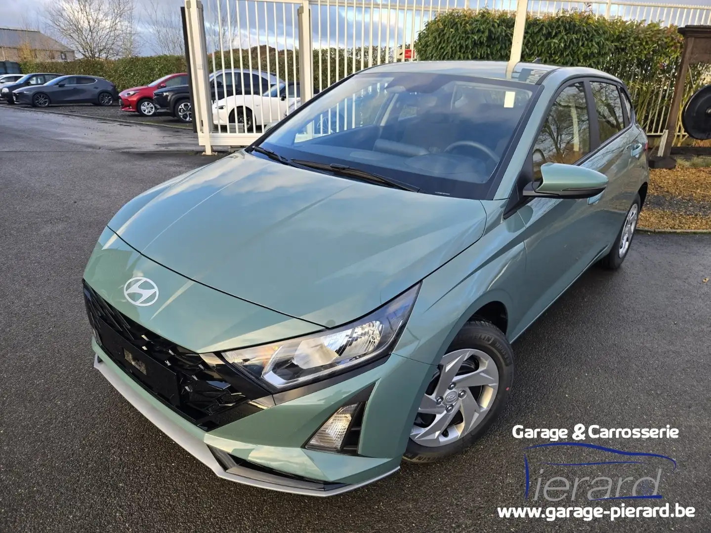 Hyundai i20 1.0 T-GDi Twist DCT *REPRISE POSSIBLE* Groen - 1