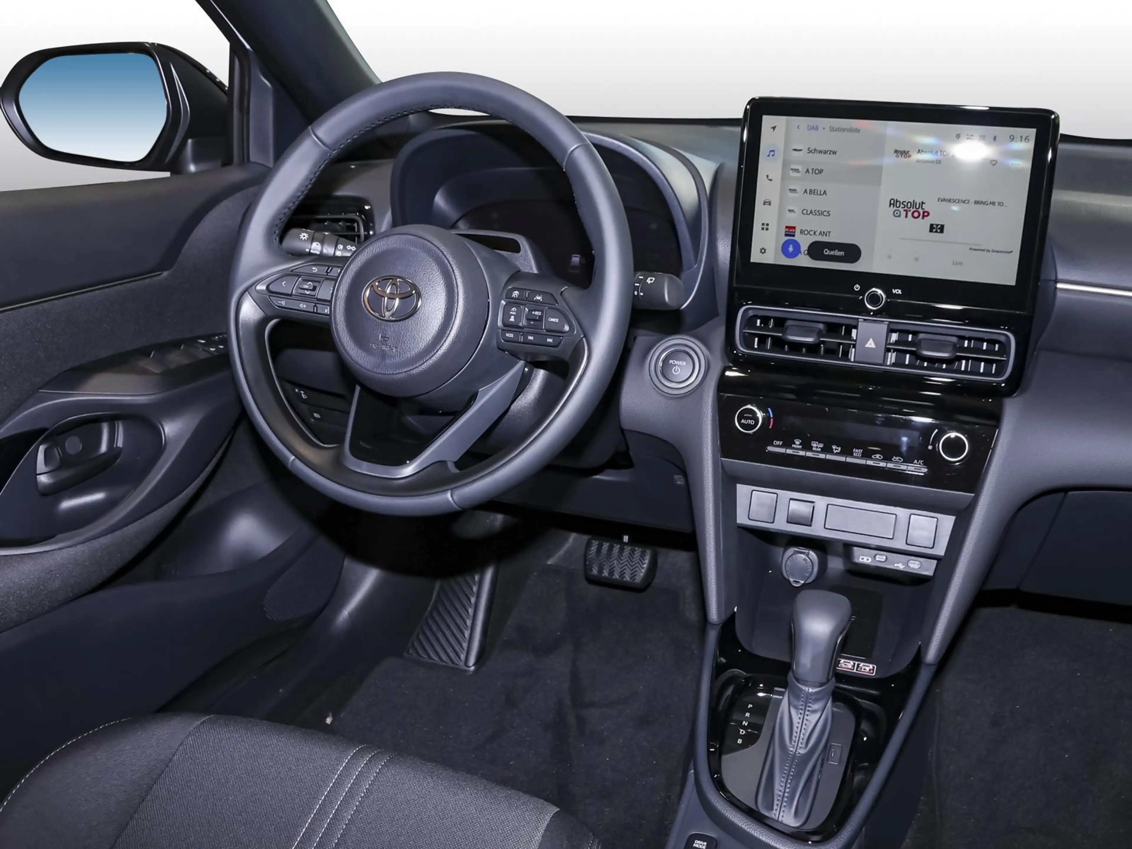 Toyota Yaris Cross 1.5 Hybrid Teamplayer PDC KLIMA BT — photo 5