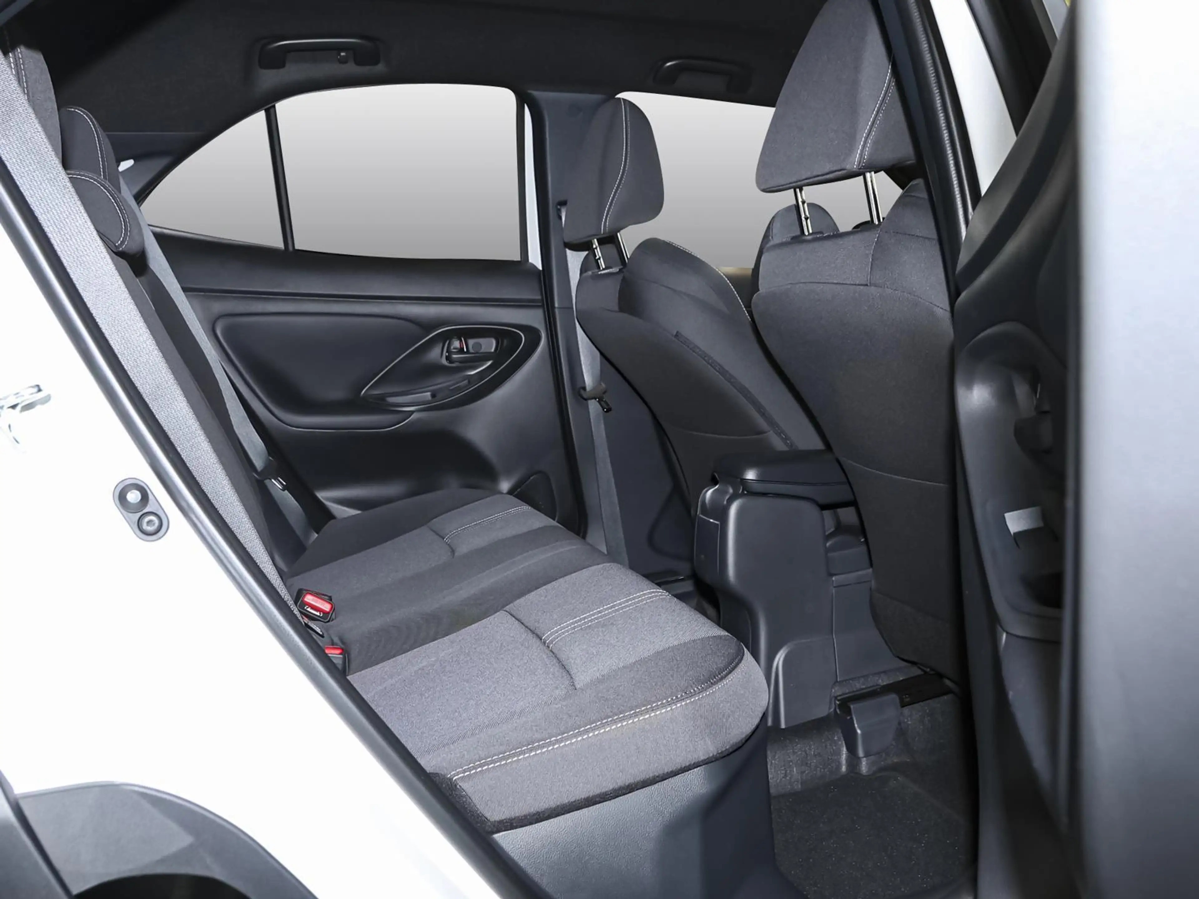 Toyota Yaris Cross 1.5 Hybrid Teamplayer PDC KLIMA BT — photo 4