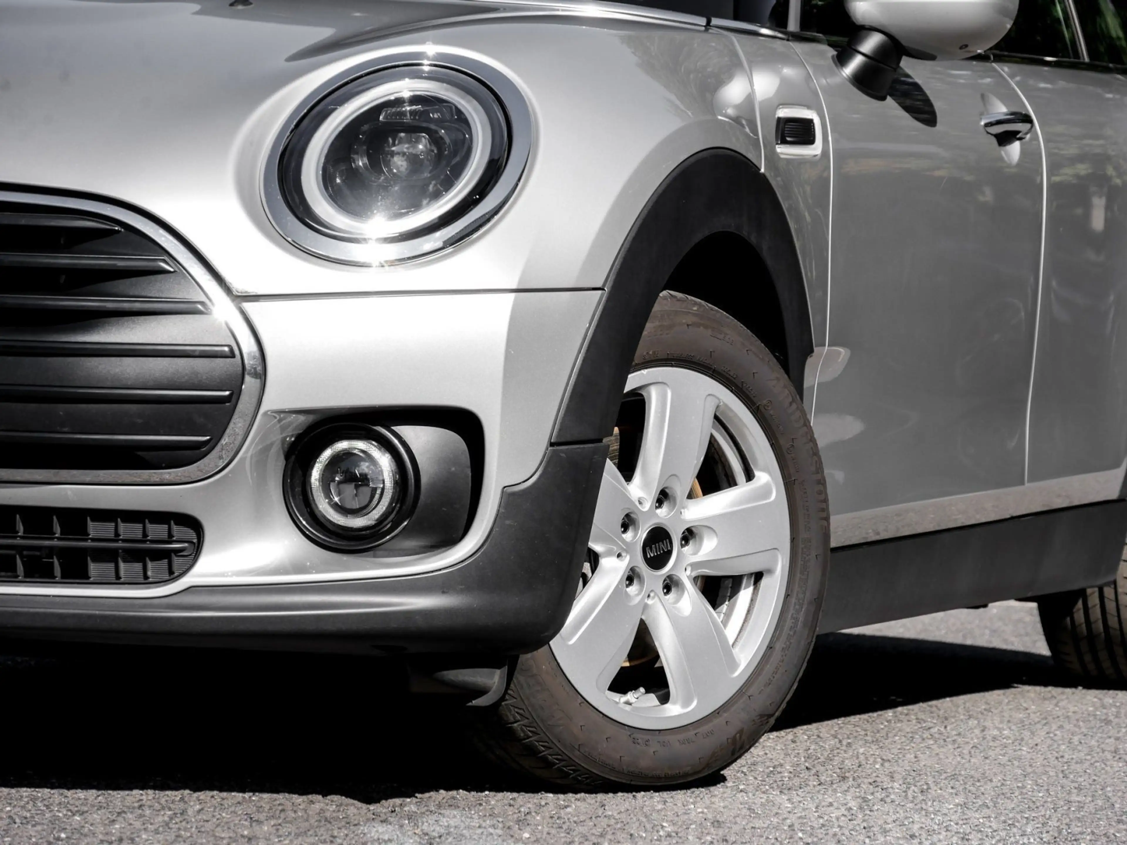 MINI Cooper Clubman ESSENTIAL TRIM+DA+KAMERA+LED+SHZ — photo 5