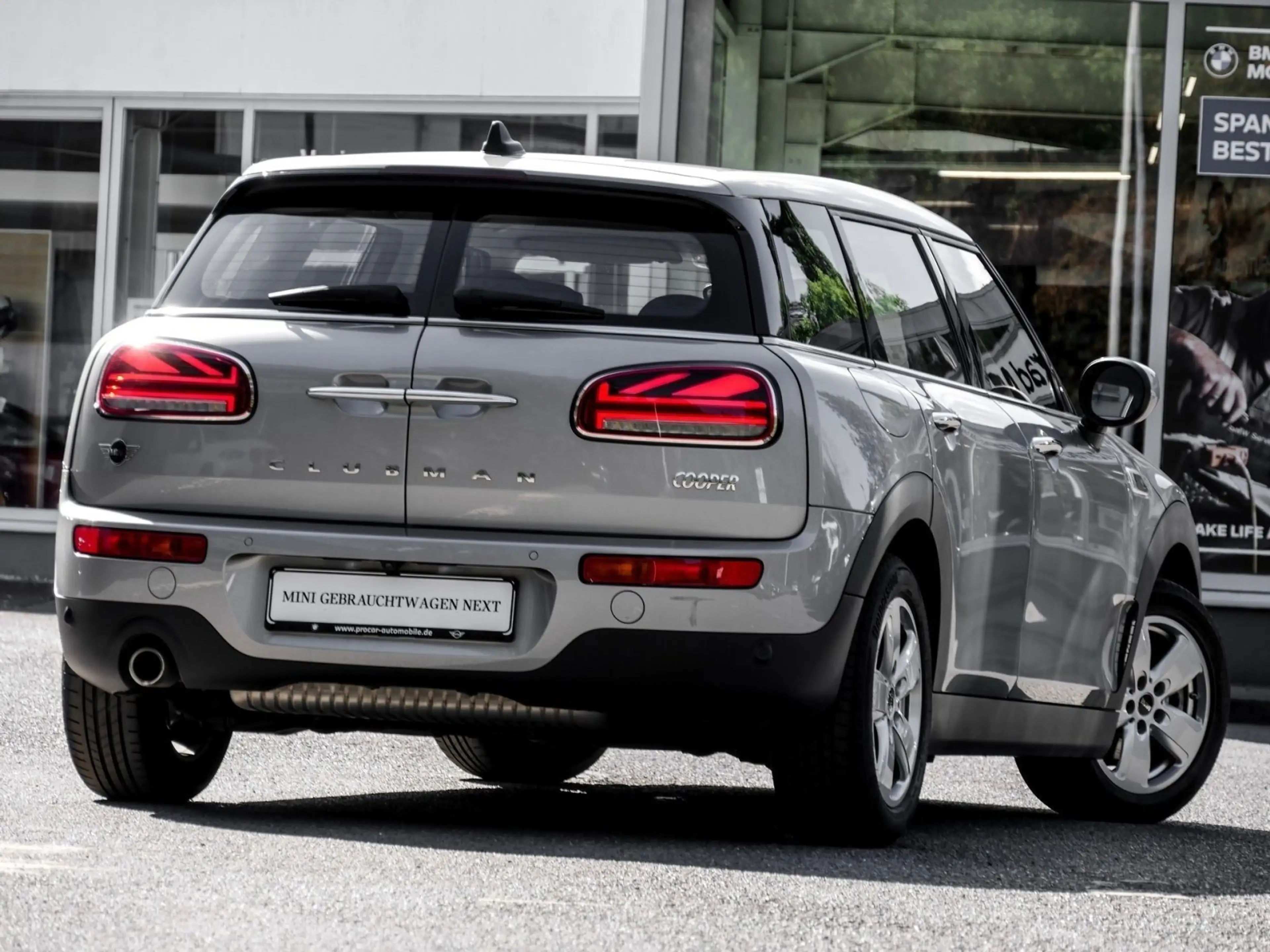 MINI Cooper Clubman ESSENTIAL TRIM+DA+KAMERA+LED+SHZ — photo 2