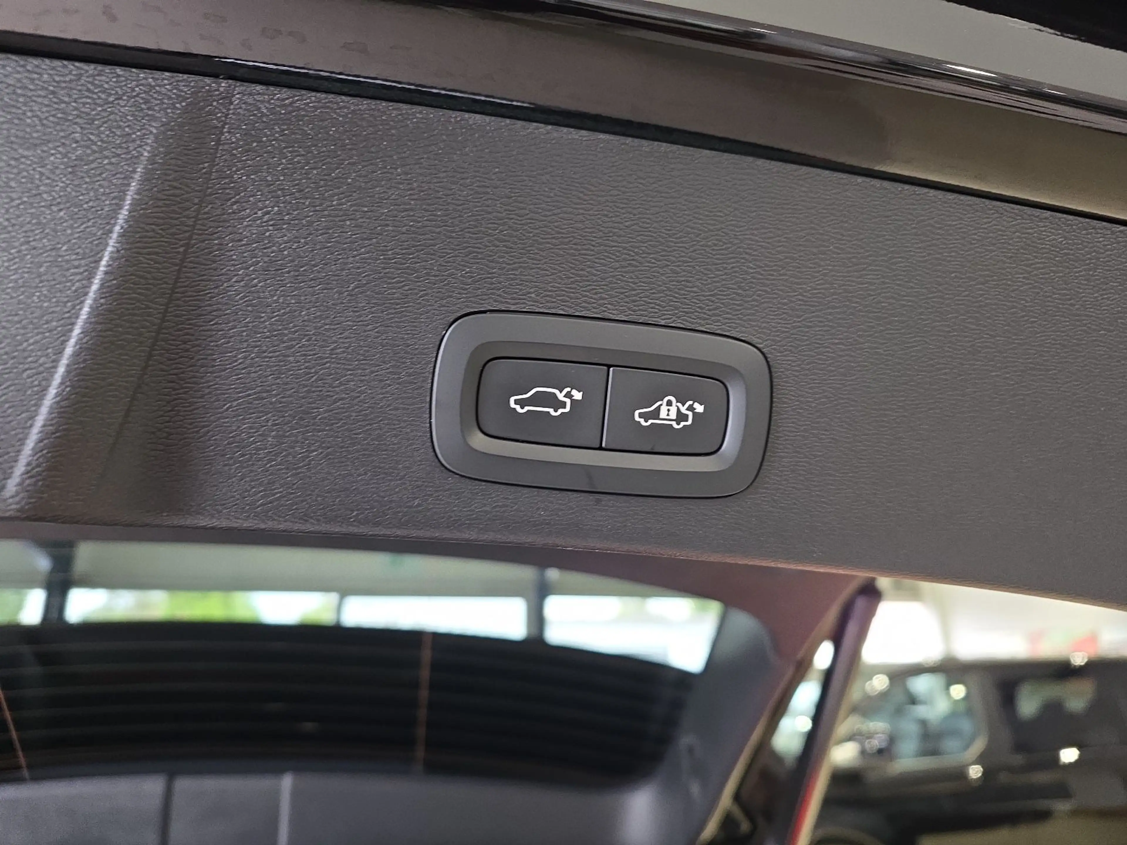 Volvo XC40 B4 Plus Black Edition ACC BLIS 360° WinterP — photo 15