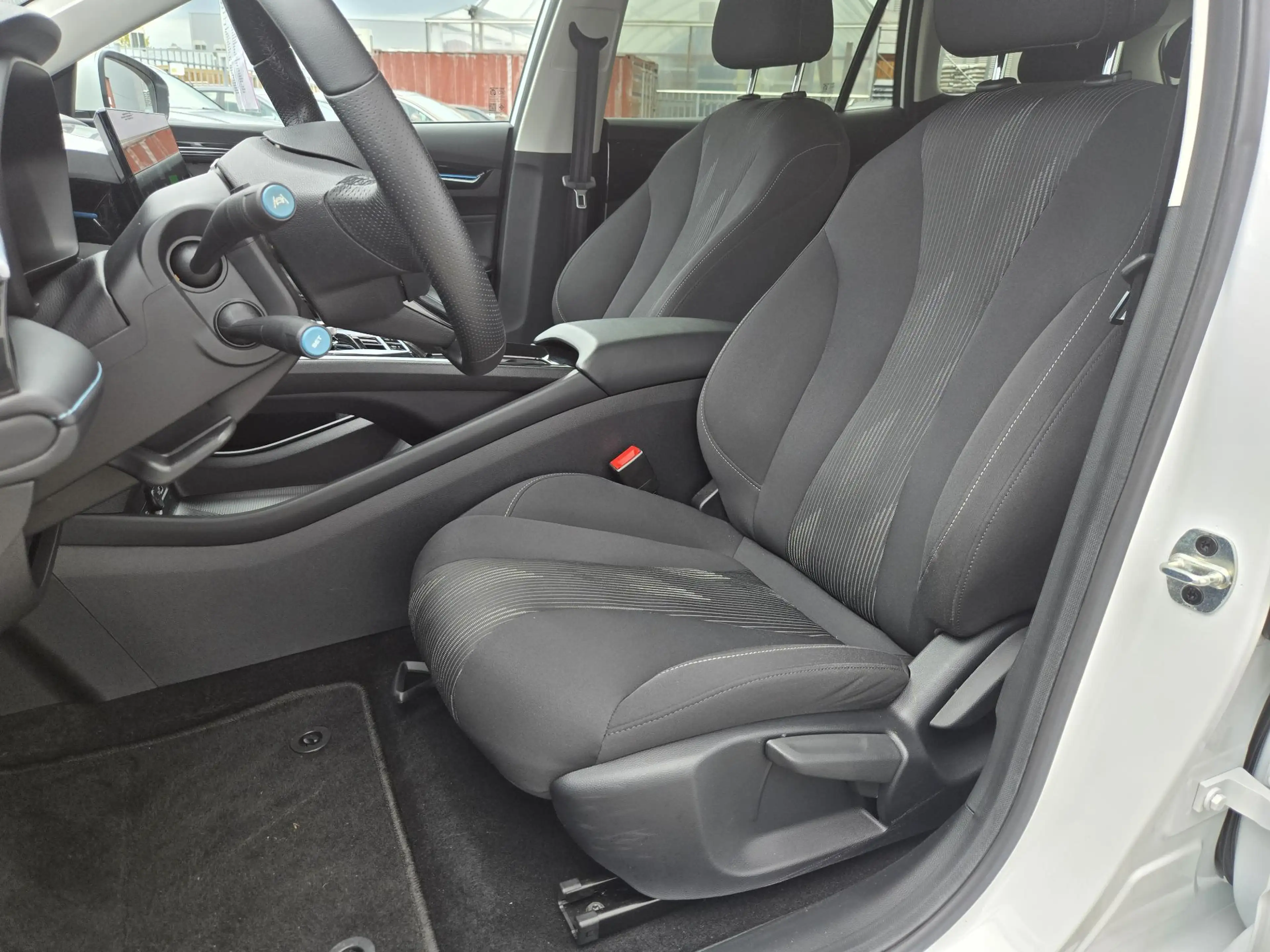 MG MG5 Electric Long Range Comfort 61 kWh NL-AUTO | NAVI — photo 4